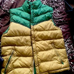 Sleek women’s vest practically brand new